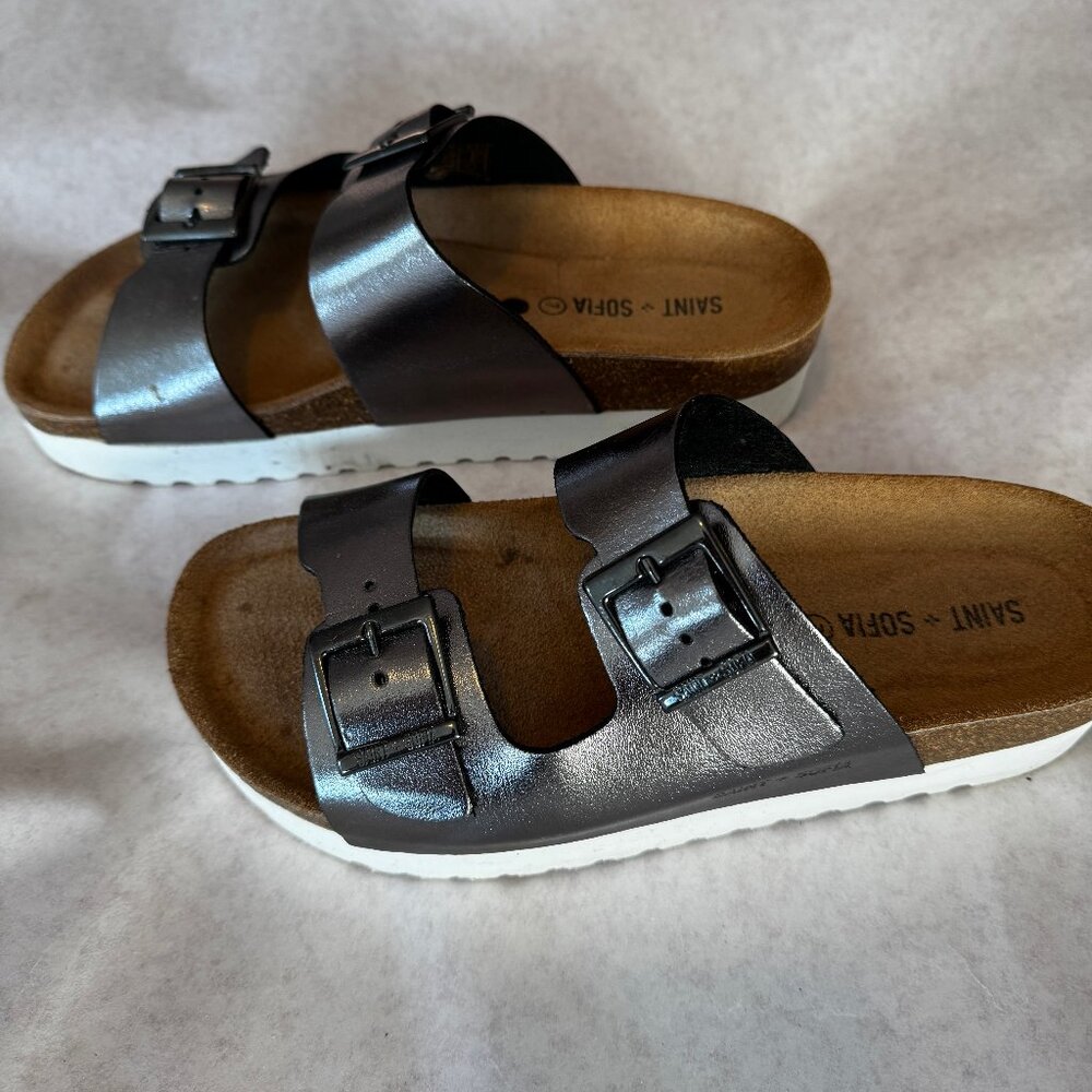 Saint+Sofia, size 9/40, adjustable buckle sandals, pewter leather